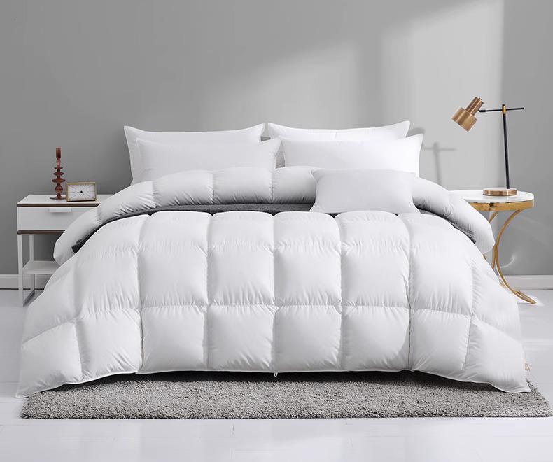 Couette légère duvet d'oie Impérial Eté 70% - Dumas Paris